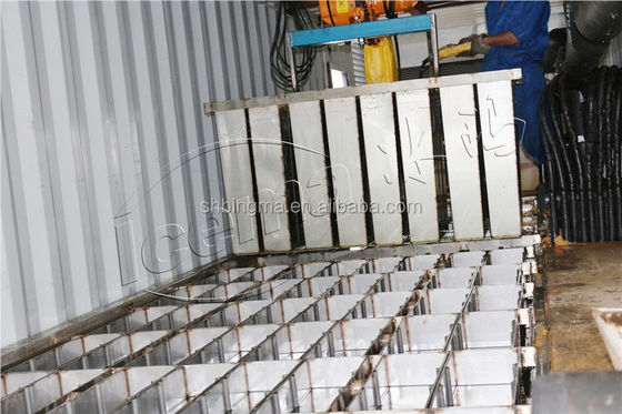เครื่องทำน้ำแข็งคอนเทนเนอร์อัตโนมัติ 220V 380V 410V 415V 440V 460V สำหรับอาหารทะเลสดขายประมงน้ำแข็ง