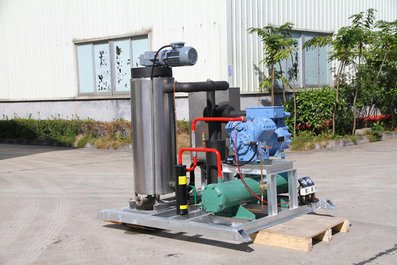 เครื่องทำน้ำแข็งเหลว 3T / 24H เครื่องทำน้ำแข็งสำหรับอาหารทะเล