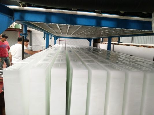 เครื่องทำน้ำแข็งบล็อกระบายความร้อนโดยตรงขนาดเล็ก 5t 380V อากาศเย็น