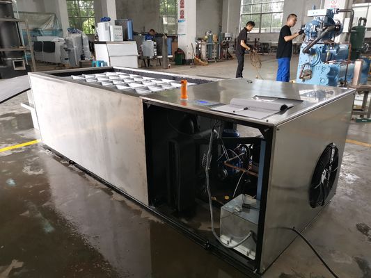อุตสาหกรรม 2T / 24H เครื่องทำความเย็นน้ำเกลือเครื่องทำน้ำแข็งน้ำเกลือสำหรับโรงน้ำแข็ง / ห้องเย็น / คูลลิ่ง / สด