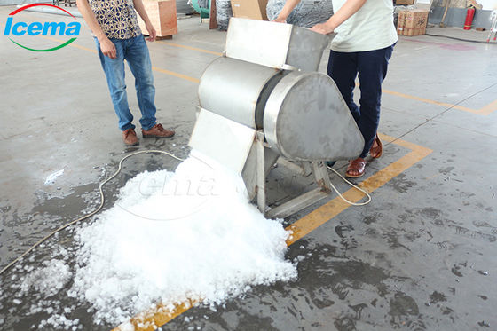 เครื่องบดน้ำแข็งอุตสาหกรรมแบบใช้มือไฟฟ้า 4kw 200กก./นาที
