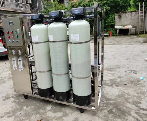 โรงงานตรง คุณภาพสูง 1000L / H เครื่องชําระน้ํา เครื่องชําระน้ํา Reverse Osmosis เครื่องชําระน้ําสําหรับการทําน้ําแข็ง / น้ํา