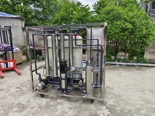 โรงงานตรง คุณภาพสูง 1000L / H เครื่องชําระน้ํา เครื่องชําระน้ํา Reverse Osmosis เครื่องชําระน้ําสําหรับการทําน้ําแข็ง / น้ํา